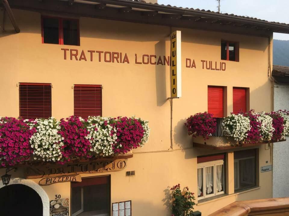 Locanda Da Tullio Capovalle Bagian luar foto